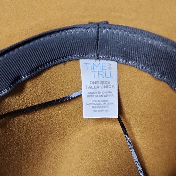 Womans hat - Picture 6 of 9